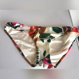 NWOT Vitamin A printed bikini bottom.
